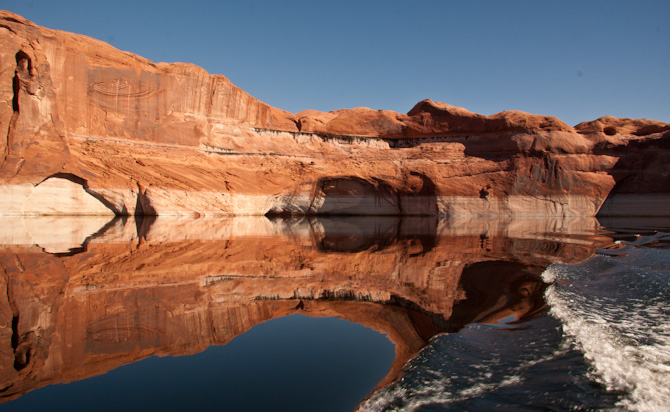 Ranger Tug, Kismet, cruising Davis Gulch, Lake Powell