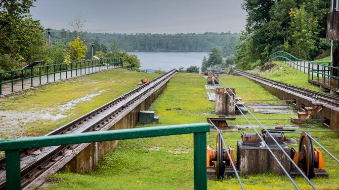 Grandkids Cruise-Big Chute