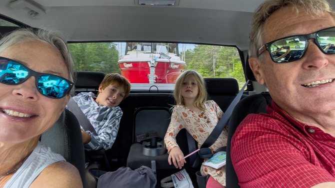 Grandkids Cruise-Trent Severn Waterway