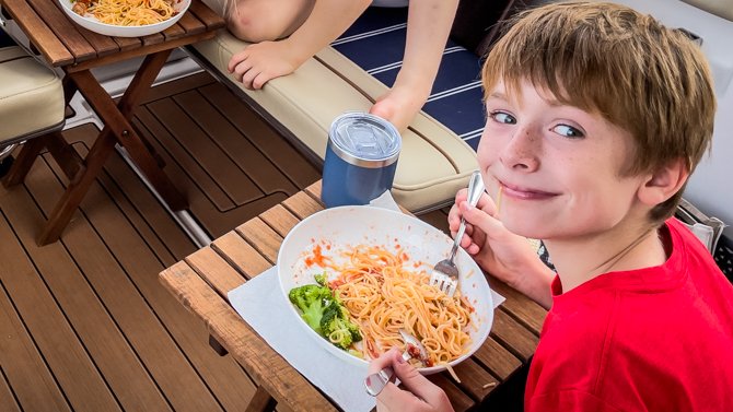 Grandkids Cruise-Trent Severn Waterway