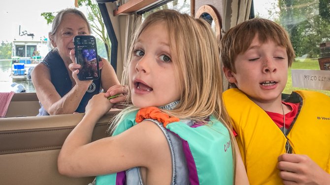 Grandkids Cruise-Trent Severn Waterway